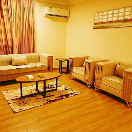 Taraf Yanbu 2 Aparthotel Exteriör bild