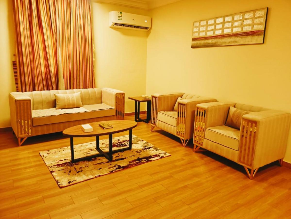 Taraf Yanbu 2 Aparthotel Exteriör bild