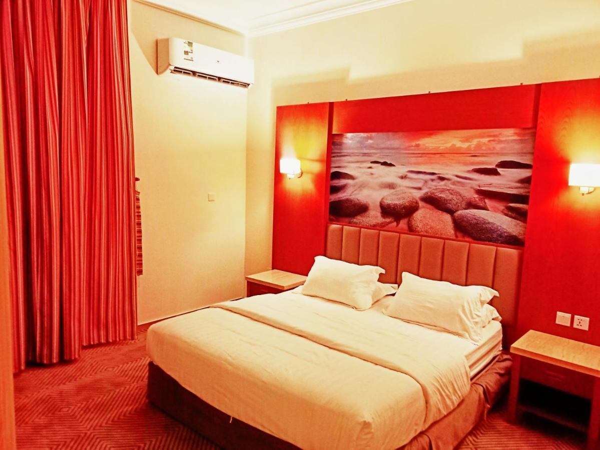 Taraf Yanbu 2 Aparthotel Exteriör bild