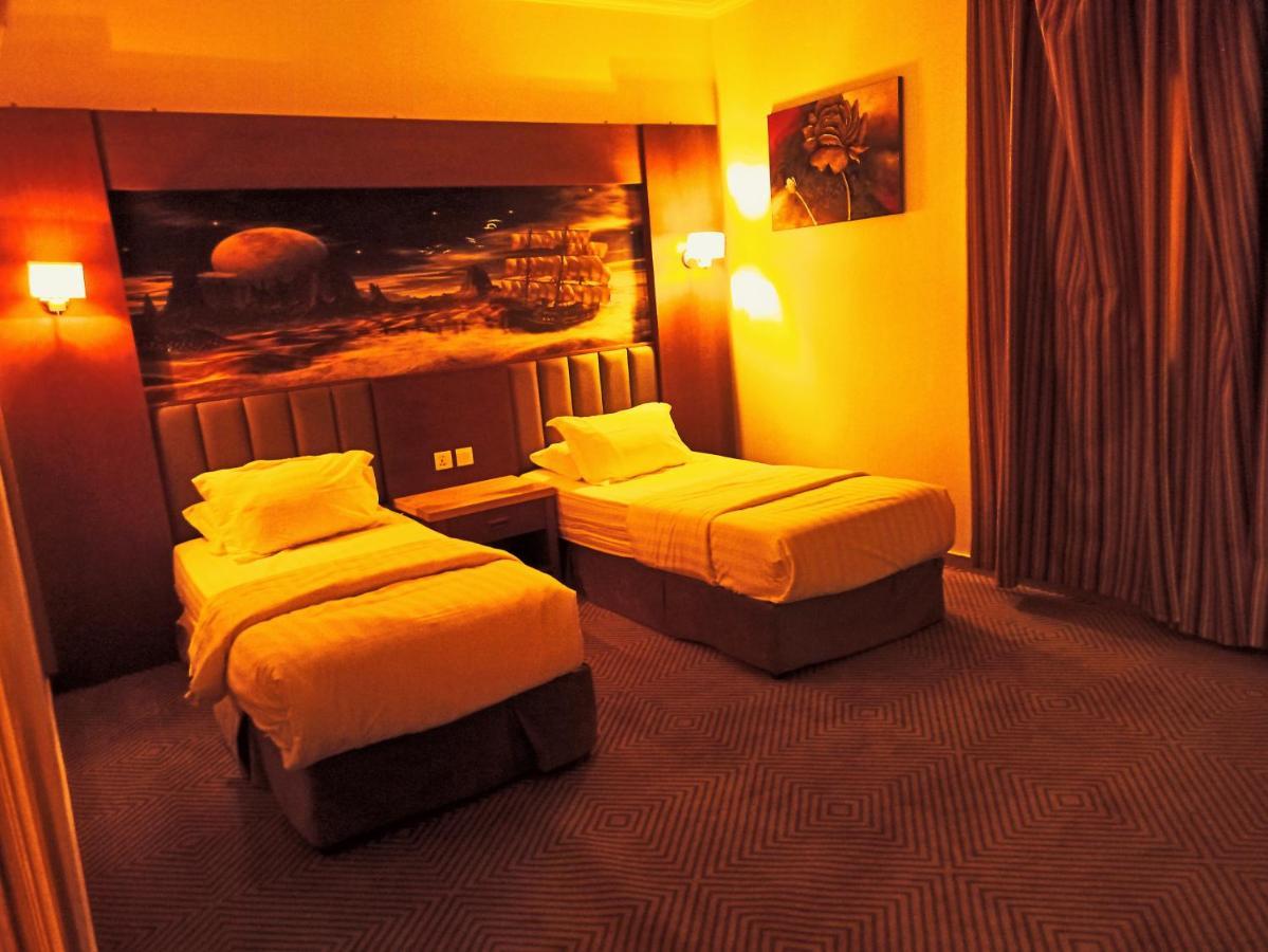 Taraf Yanbu 2 Aparthotel Exteriör bild