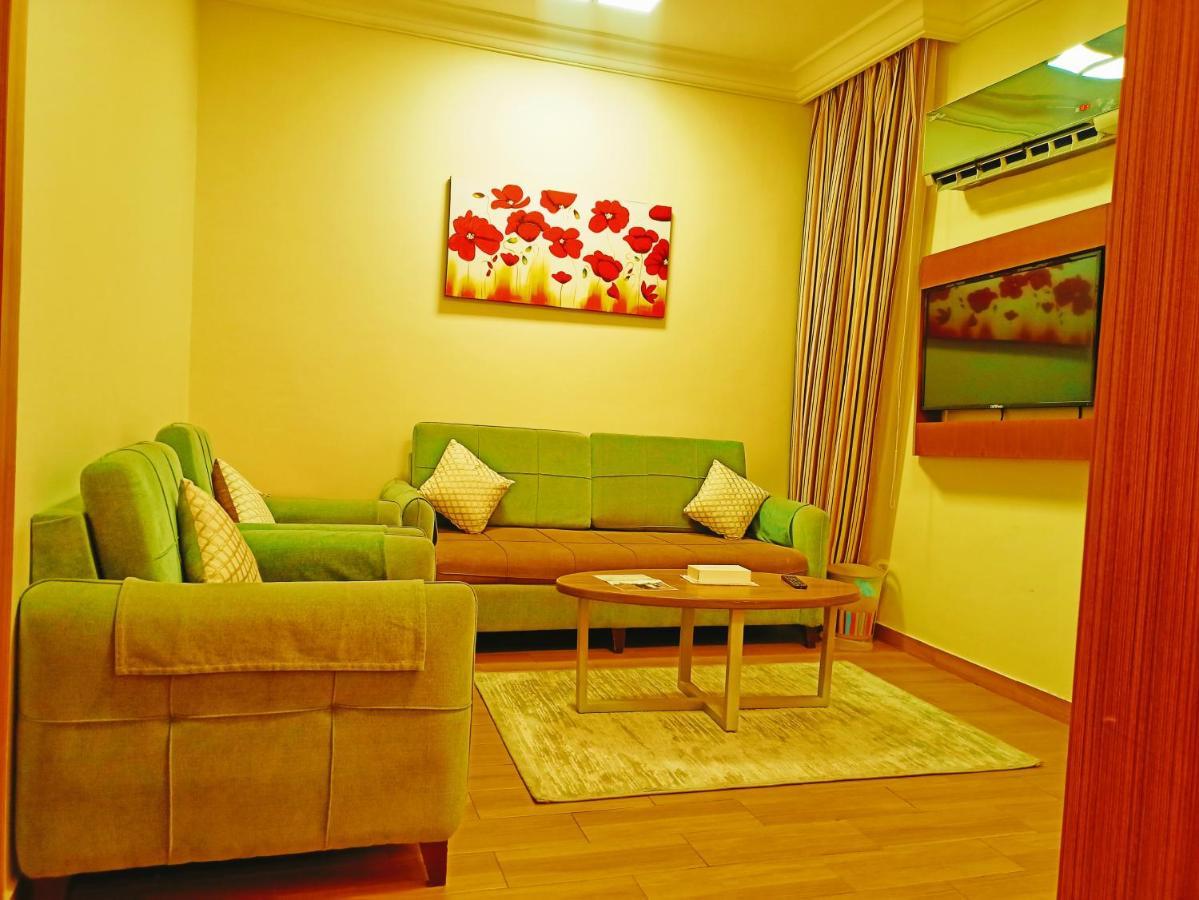 Taraf Yanbu 2 Aparthotel Exteriör bild