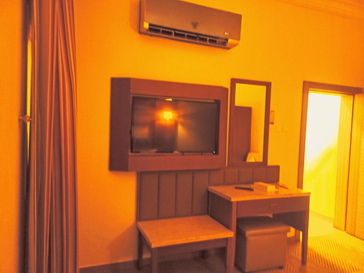 Taraf Yanbu 2 Aparthotel Exteriör bild